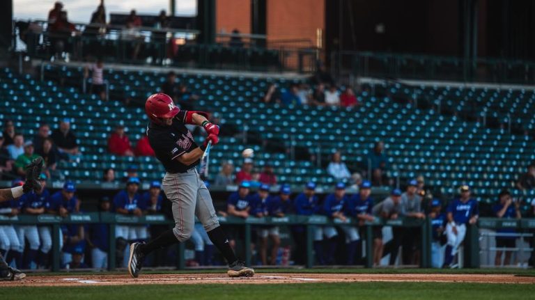 Husker Baseball Throttles Grand Canyon 9-1
