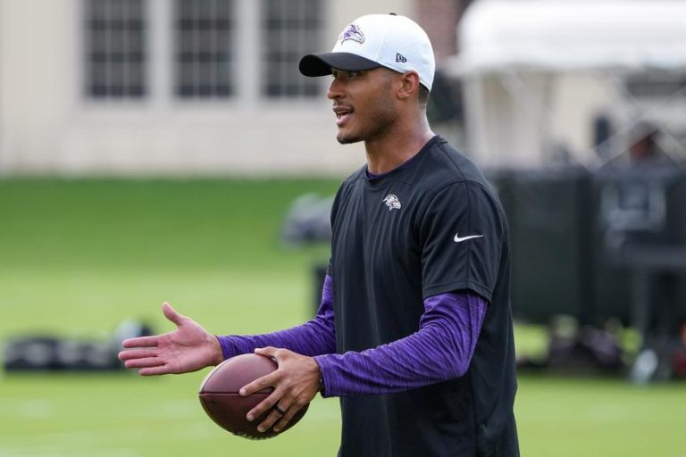 Matt Robinson shows versatility to Las Vegas Raiders secondary