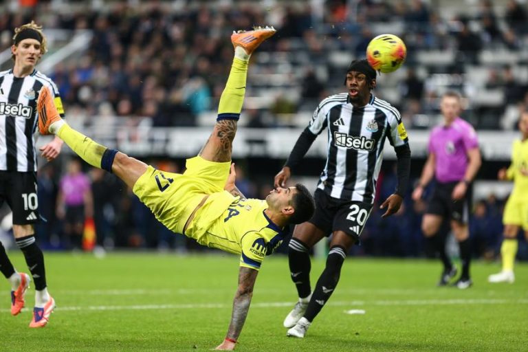 The Hoddle of Coffee: Tottenham Hotspur news and links for Monday, February 16