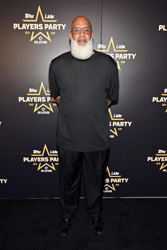 Tony Clark's poorly-timed exit leaves MLBPA without a paddle for the storm